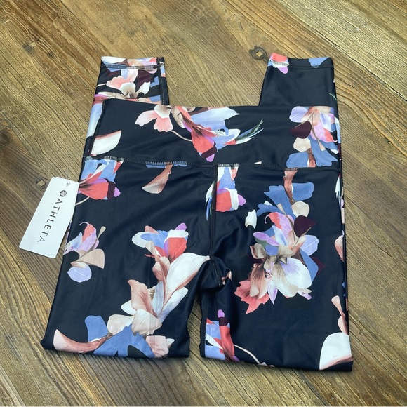 NWT Athleta Womens Elation Paradise 7/8 Legging Black Floral Legging Size M - Picture 5 of 7
